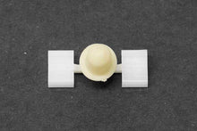 Load image into Gallery viewer, Door Moulding Clip