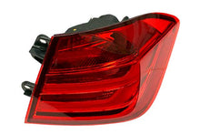 Load image into Gallery viewer, Taillight