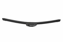 Load image into Gallery viewer, Wiper Blade - 18&quot;